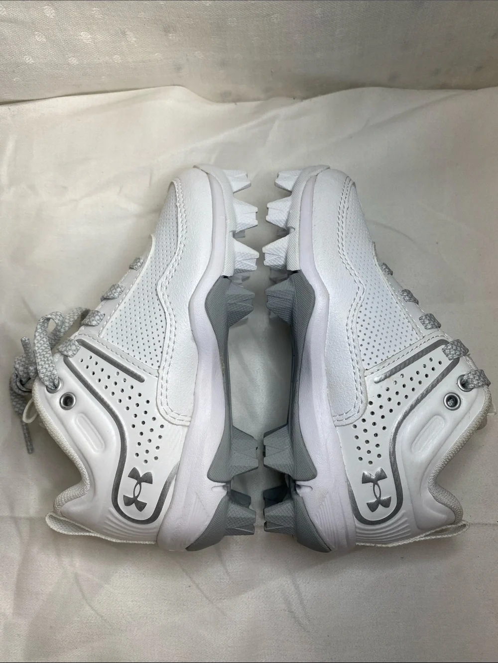 Under Armour Kids Glyde Softball Cleats Size 10K White